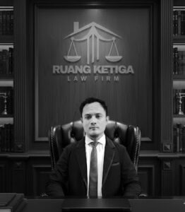 Senior Partner (Moh Taufik Dharmawan, S.H.I., M.H.)